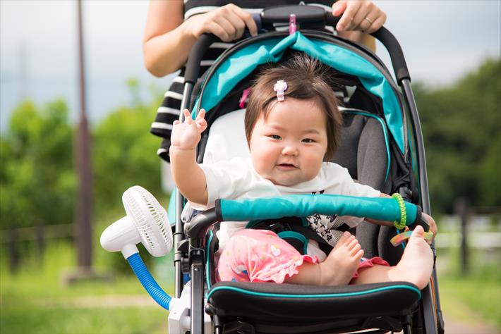ベビーカーは何歳まで（いつまで）使える？ 卒業のきっかけや2～3歳に 