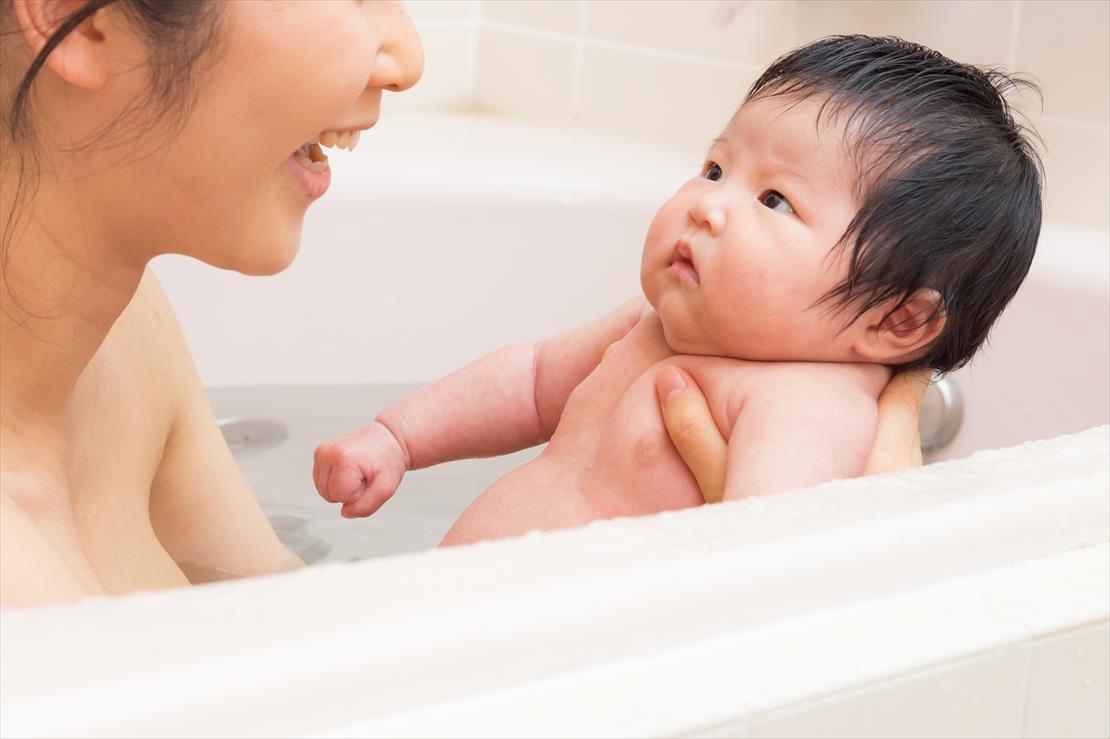 子供　お風呂 裸 