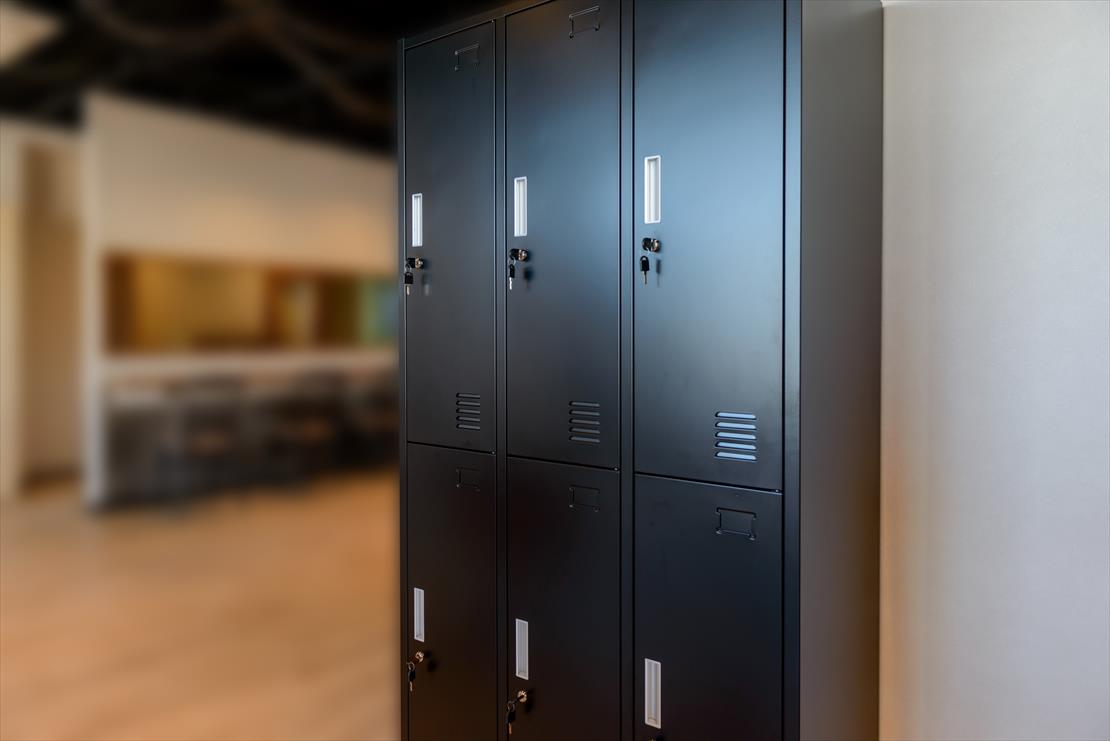 オフィス・職場のロッカーの整理術や収納アイテムを紹介